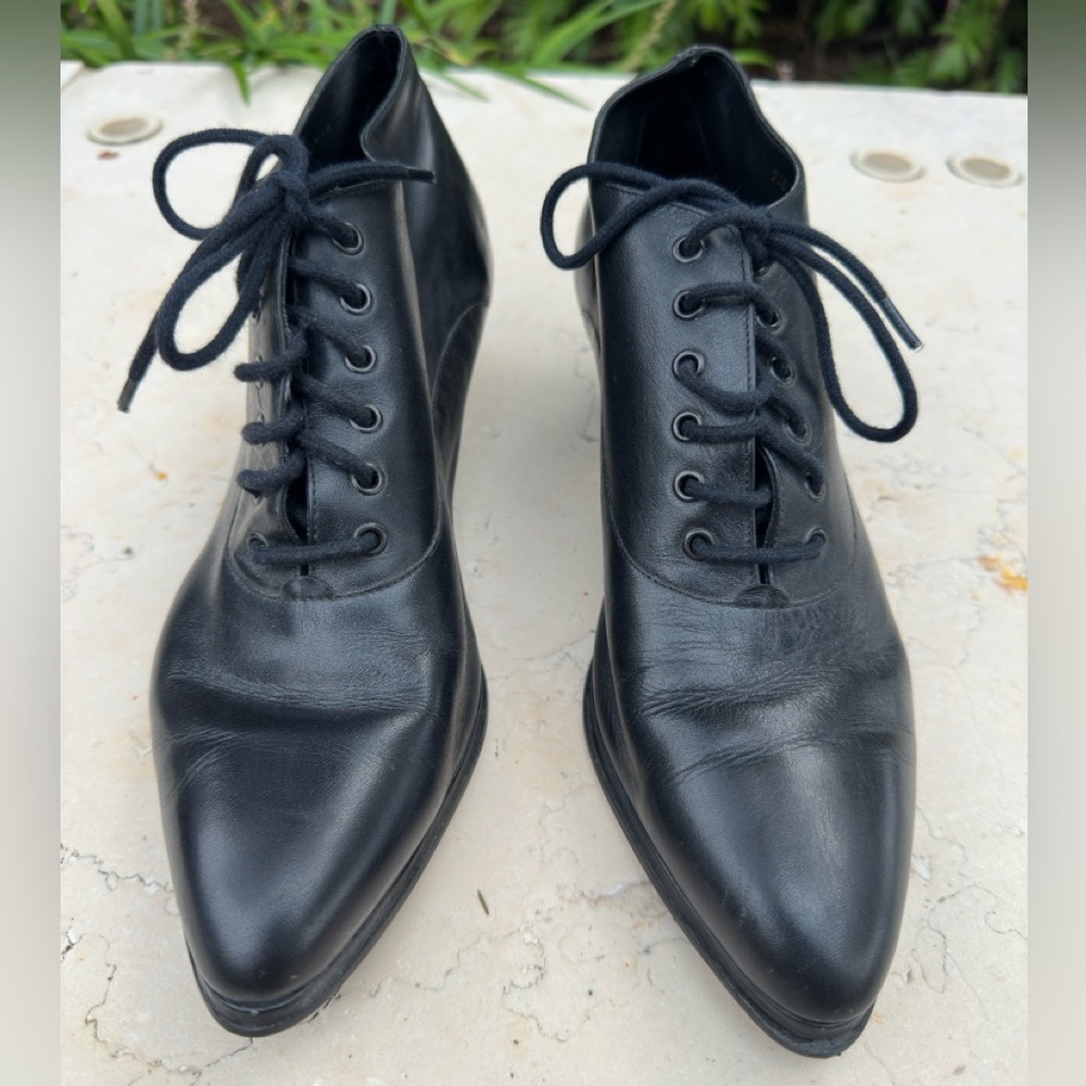 Apostrophe women’s black leather pointed toe lace up ankle boots